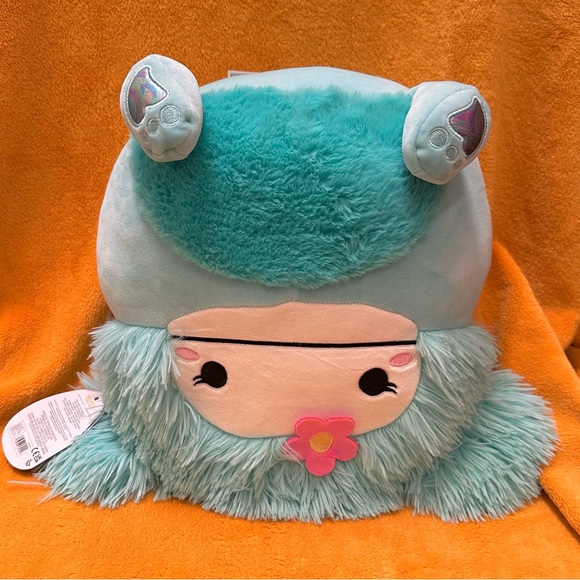 SQUISHMALLOWS Joelle the blue Bigfoot w Flower 12in NWT - Picture 2 of 4